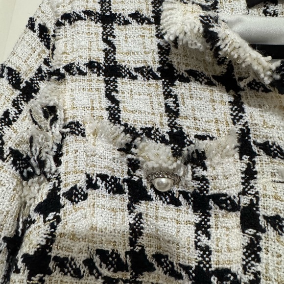 Jealous Tomato Sz SM Black, Creme, & White Plaid Blazer w/ Pearl Buttons - Picture 4 of 6